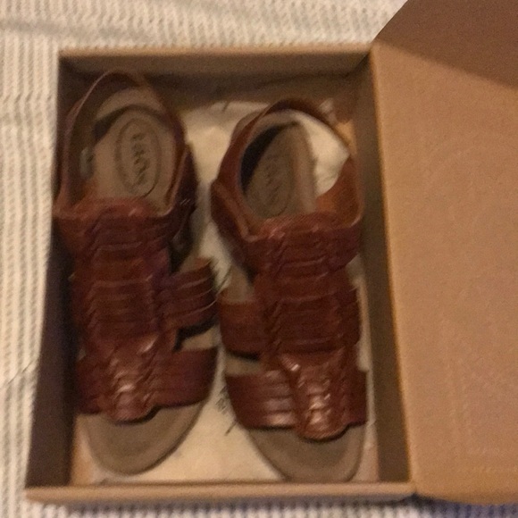 Täōs wedge sandals. style:tradition color:cognac - Picture 2 of 5